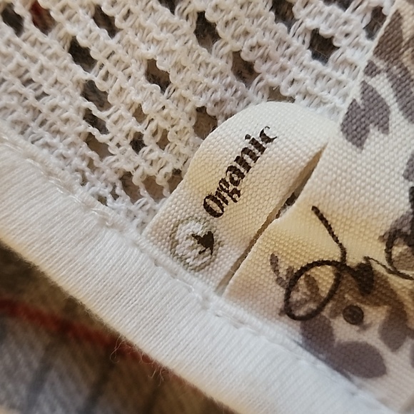 Adventura brand organic cotton Henley with lace yoke - Picture 4 of 4